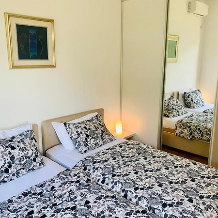 Lavender Bay Apartment F8 Donji Morinj Eksteriør billede