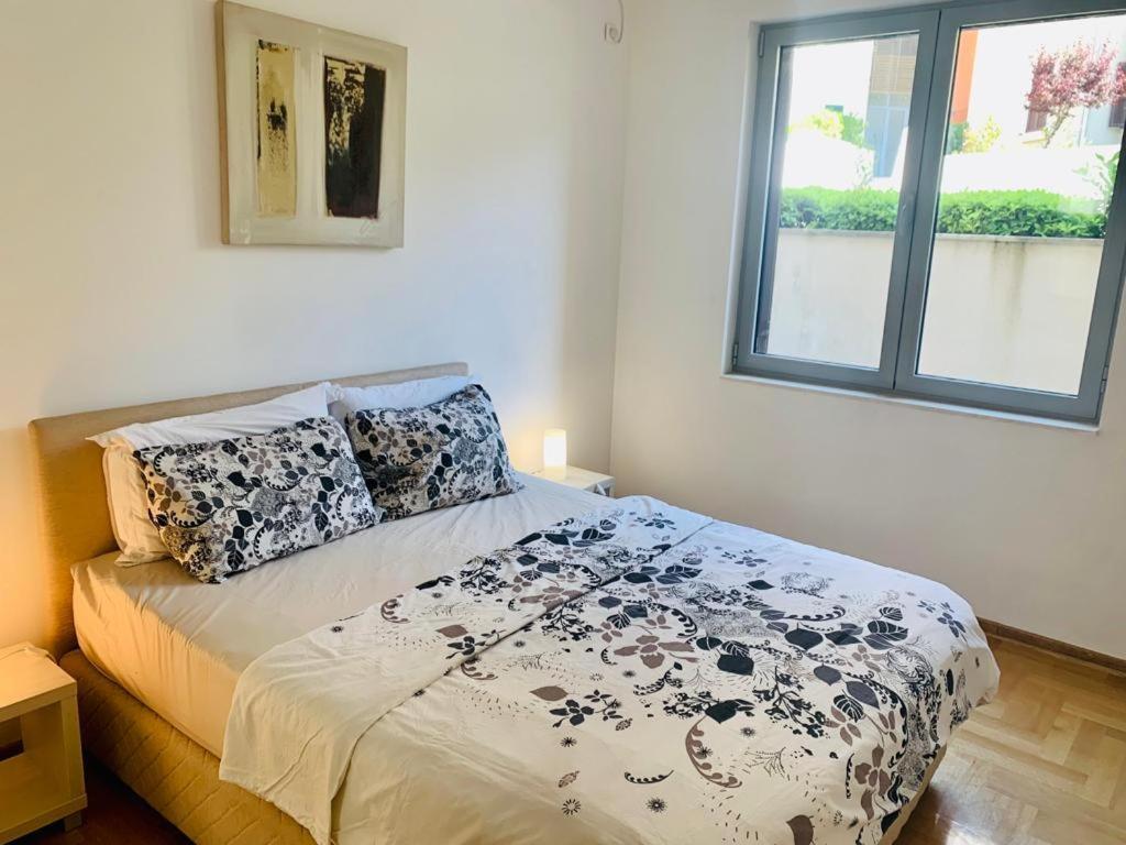 Lavender Bay Apartment F8 Donji Morinj Eksteriør billede